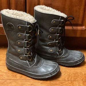 Sorel Joan of Arctic- Metallic with Sherpa liner